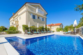  Luxury Apartments Villa Mande  Малинска-Дубашница